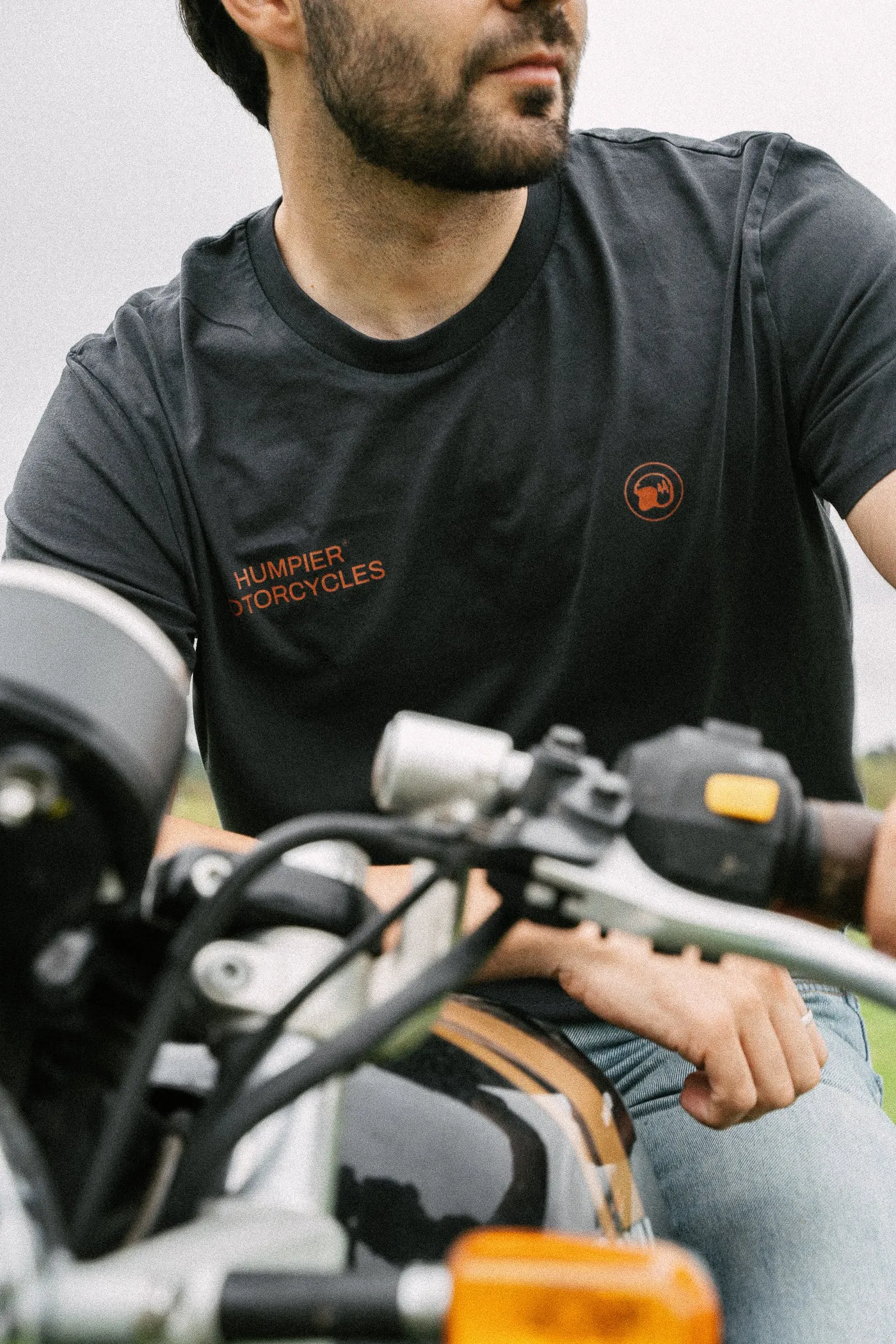 Humpier – Camiseta Humpier Customs negro lavado