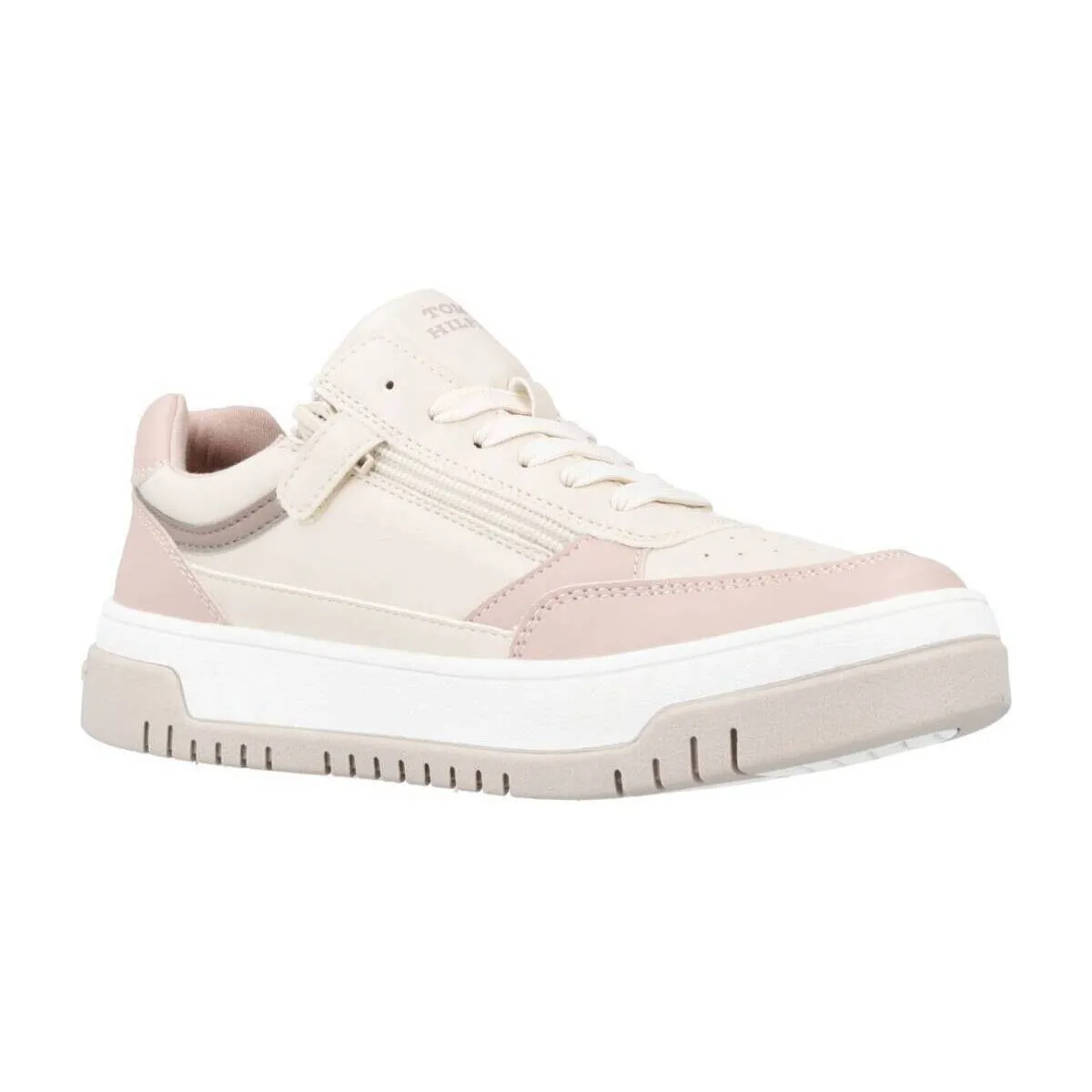 LOW CUT LACE-UP SNEAKER